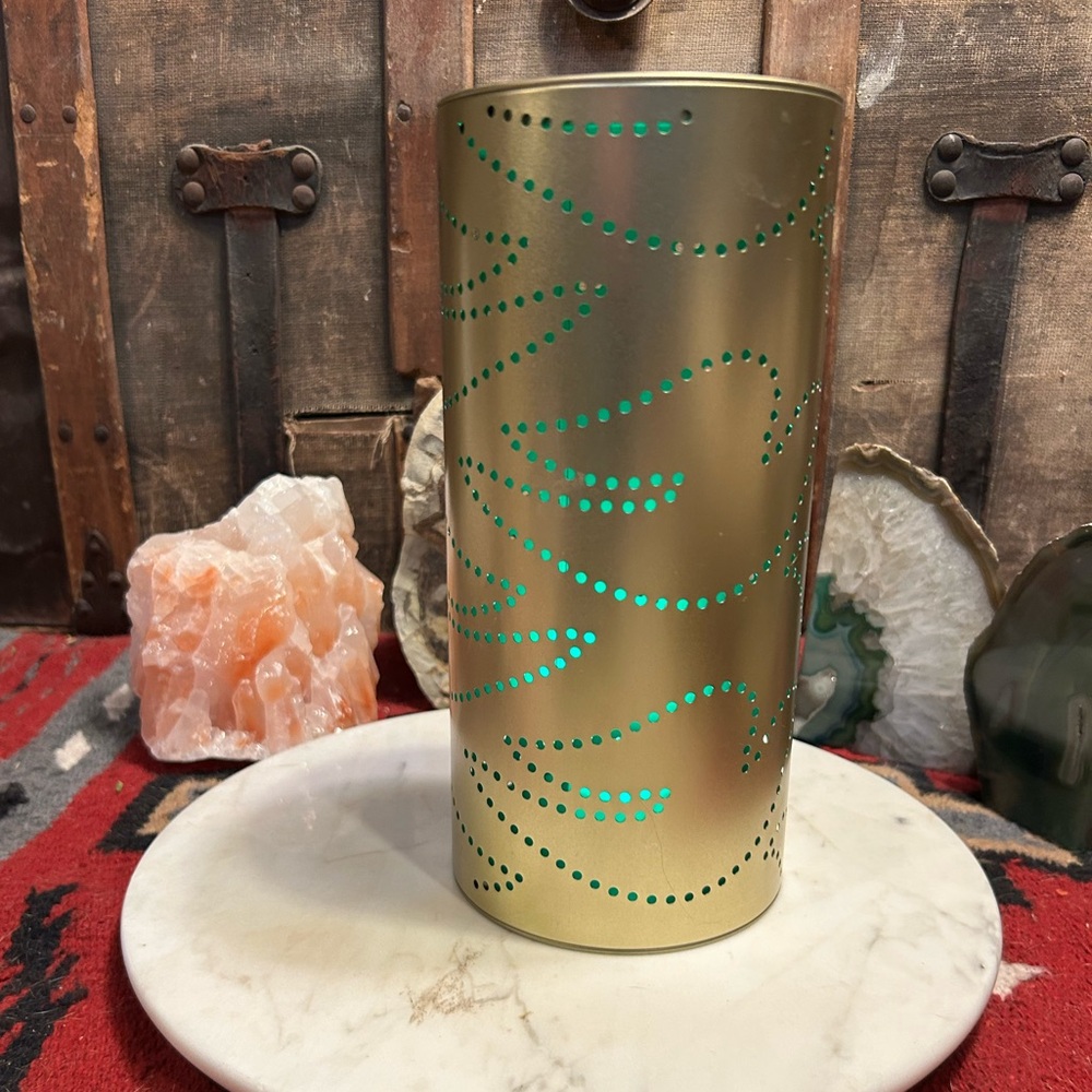 Gold VTG Peace Dove Perforated Candle Holder night light- tea light INCLUDED - Picture 6 of 15